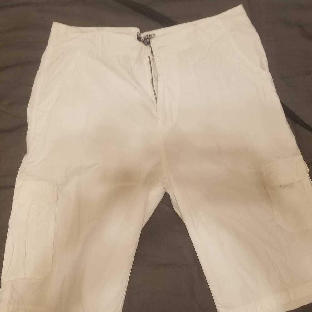 Courage Cargo Shorts - White - 38 - Lightweight